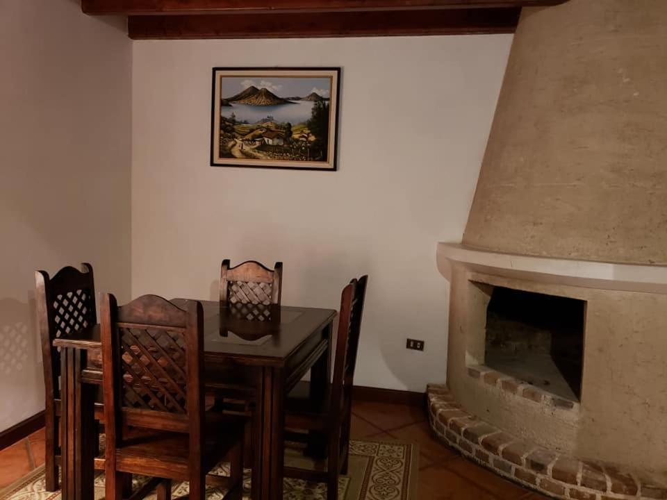 Bed and Breakfast La Casa De La Alameda Antigua Exterior foto