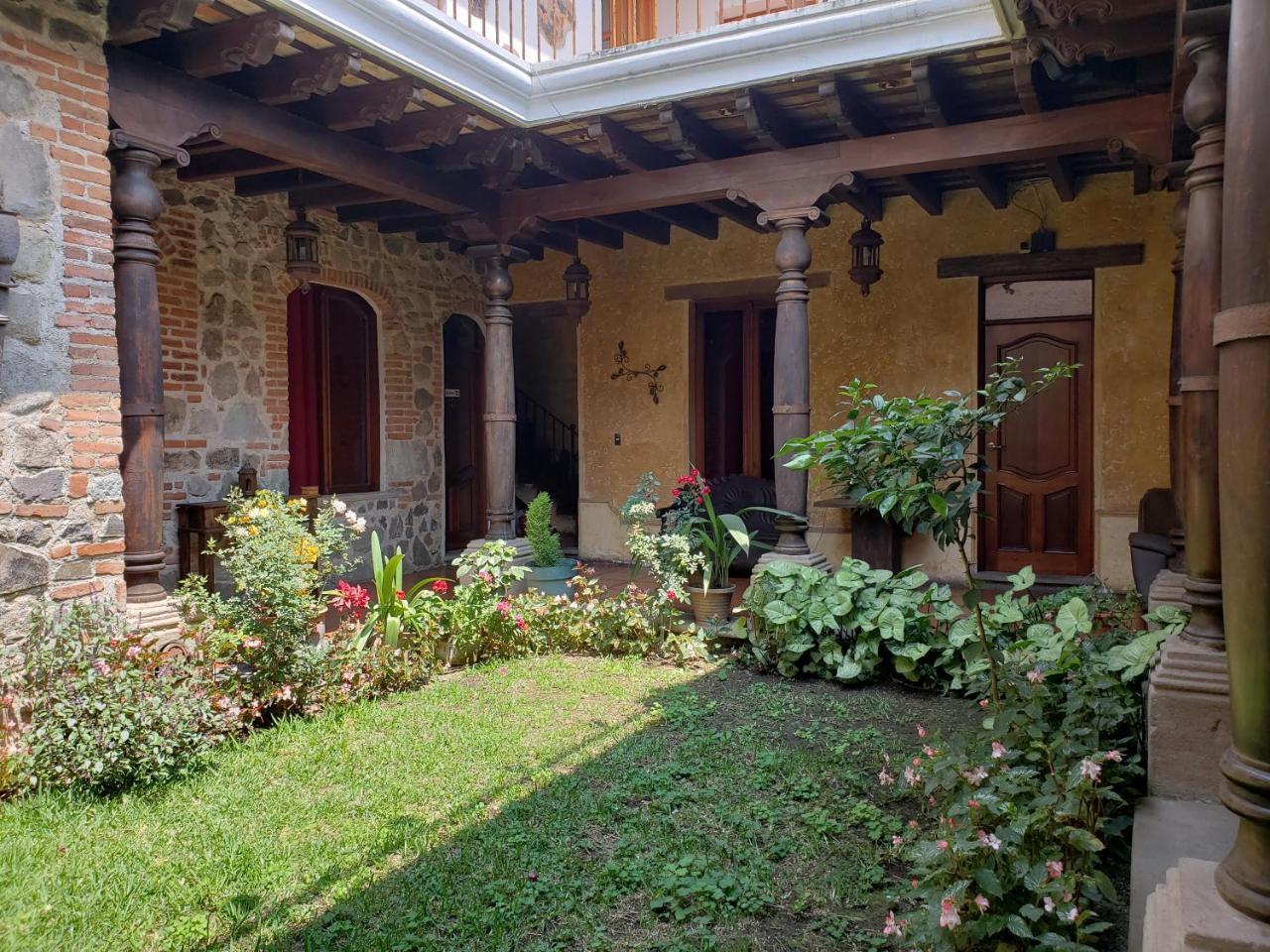 Bed and Breakfast La Casa De La Alameda Antigua Exterior foto