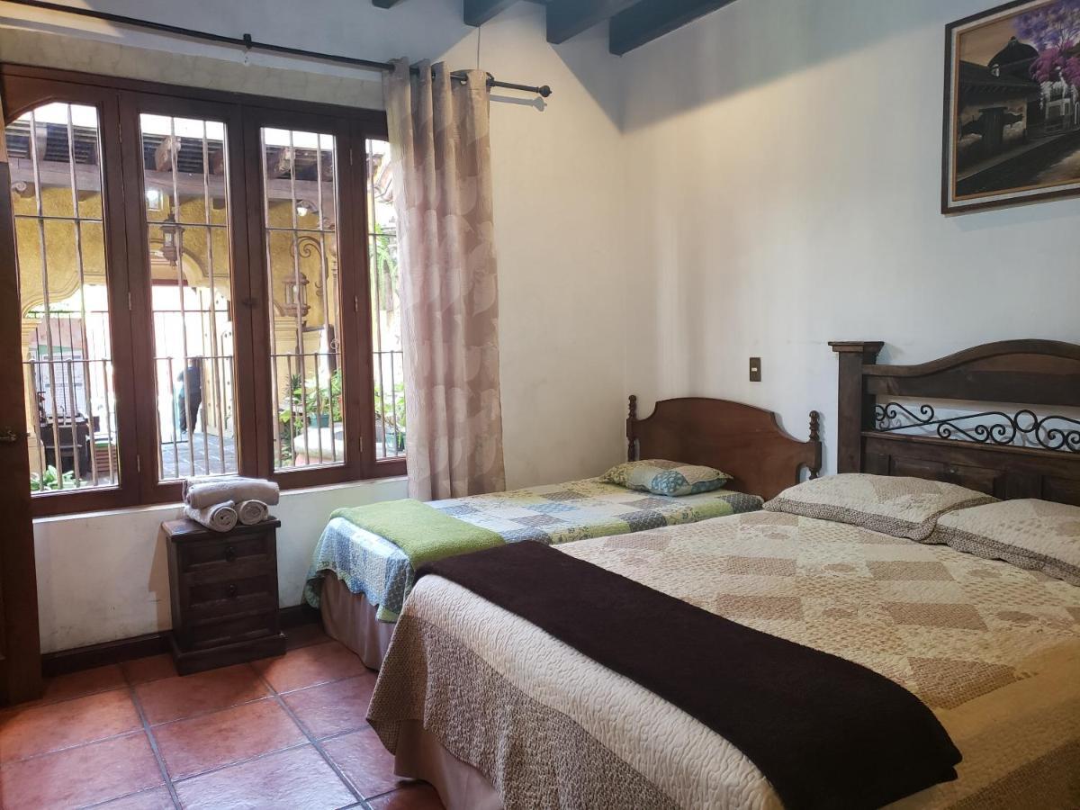 Bed and Breakfast La Casa De La Alameda Antigua Exterior foto
